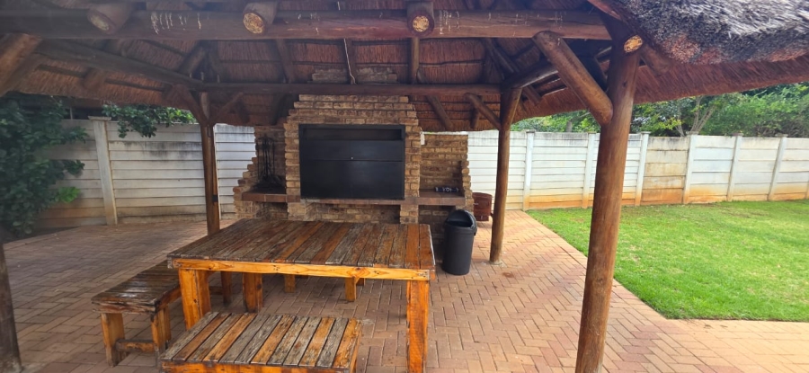 4 Bedroom Property for Sale in Flamwood North West